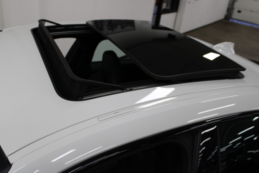 BMW 2 Serie Gran Coupé 218i High Executive Edition M-sport|Pano|Kuip|Headup|Stoelverw. BMW 2 Serie Gran Coupé 218i High Executive Edition M-sport|Pano|Kuip|Headup|Stoelverw.