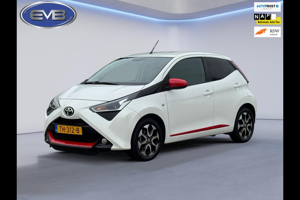 Toyota Aygo 1.0 VVT-i x-first SPORT, 1 e eigenaar, achteruitrijcamera, parelmoer, lmv, Nederlandse auto met nap Toyota Aygo 1.0 VVT-i x-first SPORT, 1 e eigenaar, achteruitrijcamera, parelmoer, lmv, Nederlandse auto met nap