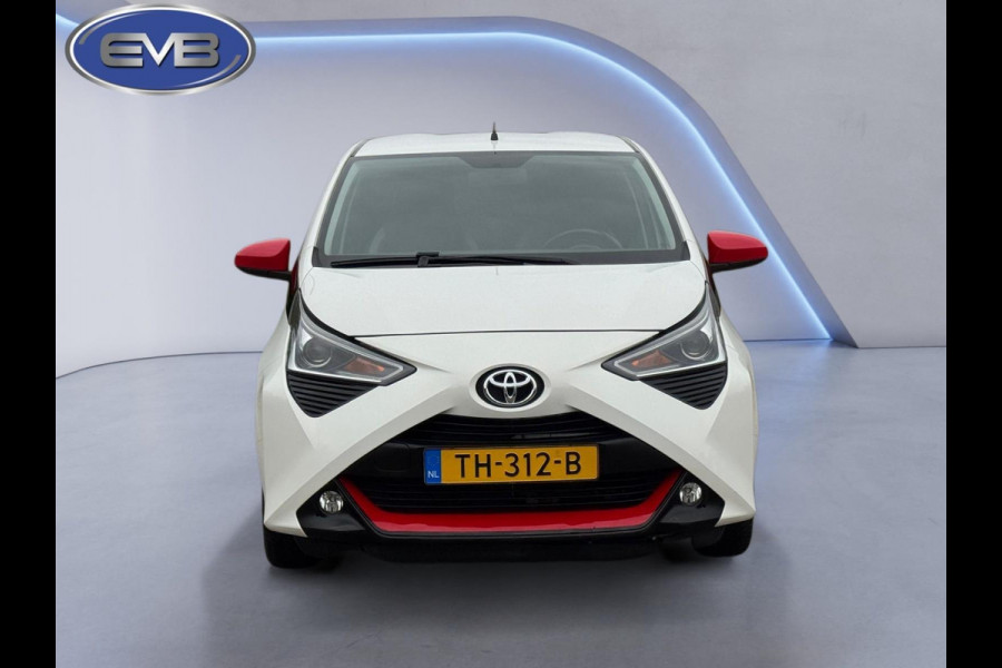 Toyota Aygo 1.0 VVT-i x-first SPORT, 1 e eigenaar, achteruitrijcamera, parelmoer, lmv, Nederlandse auto met nap Toyota Aygo 1.0 VVT-i x-first SPORT, 1 e eigenaar, achteruitrijcamera, parelmoer, lmv, Nederlandse auto met nap