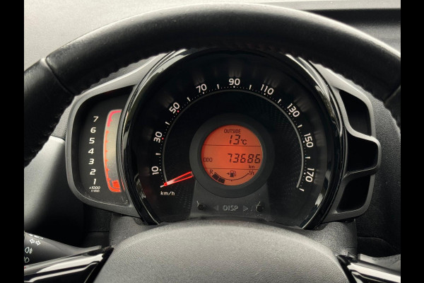 Toyota Aygo 1.0 VVT-i x-first SPORT, 1 e eigenaar, achteruitrijcamera, parelmoer, lmv, Nederlandse auto met nap Toyota Aygo 1.0 VVT-i x-first SPORT, 1 e eigenaar, achteruitrijcamera, parelmoer, lmv, Nederlandse auto met nap