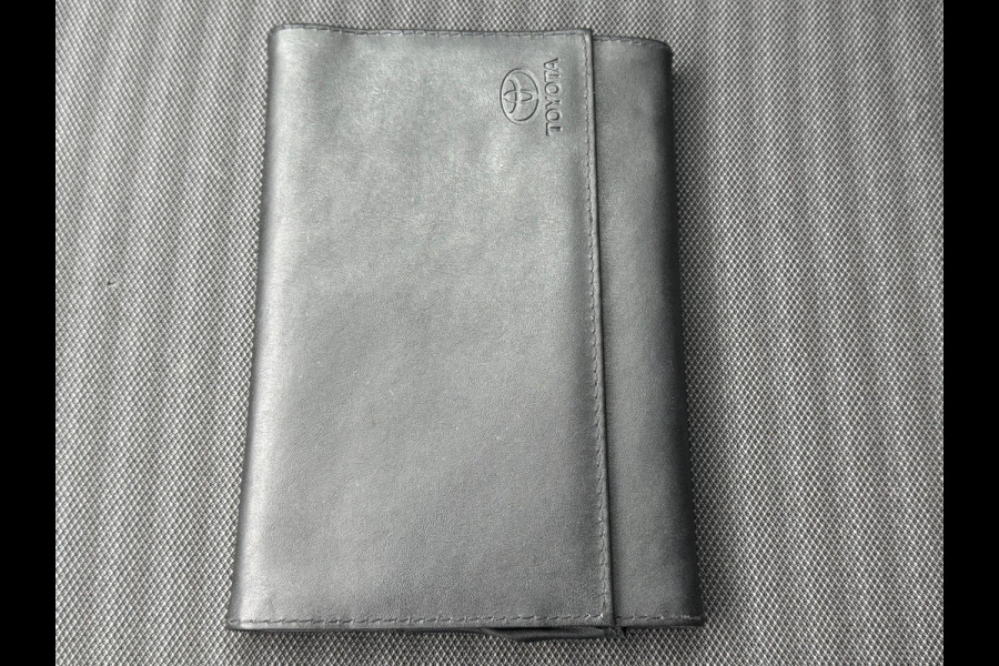 Toyota Aygo 1.0 VVT-i x-first SPORT, 1 e eigenaar, achteruitrijcamera, parelmoer, lmv, Nederlandse auto met nap Toyota Aygo 1.0 VVT-i x-first SPORT, 1 e eigenaar, achteruitrijcamera, parelmoer, lmv, Nederlandse auto met nap