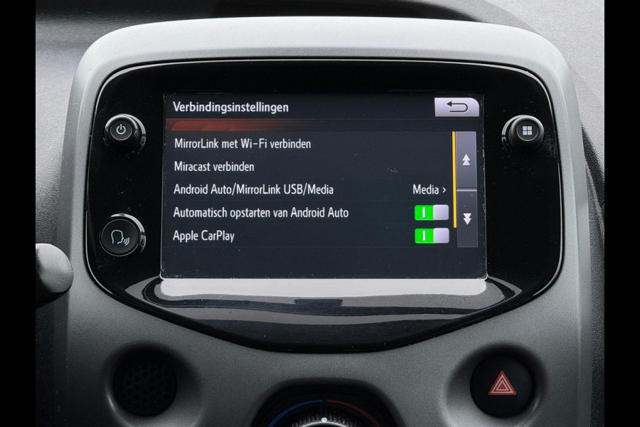 Toyota Aygo 1.0 VVT-i x-first SPORT, 1 e eigenaar, achteruitrijcamera, parelmoer, lmv, Nederlandse auto met nap Toyota Aygo 1.0 VVT-i x-first SPORT, 1 e eigenaar, achteruitrijcamera, parelmoer, lmv, Nederlandse auto met nap