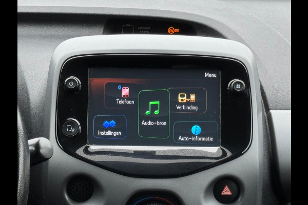 Toyota Aygo 1.0 VVT-i x-first SPORT, 1 e eigenaar, achteruitrijcamera, parelmoer, lmv, Nederlandse auto met nap Toyota Aygo 1.0 VVT-i x-first SPORT, 1 e eigenaar, achteruitrijcamera, parelmoer, lmv, Nederlandse auto met nap