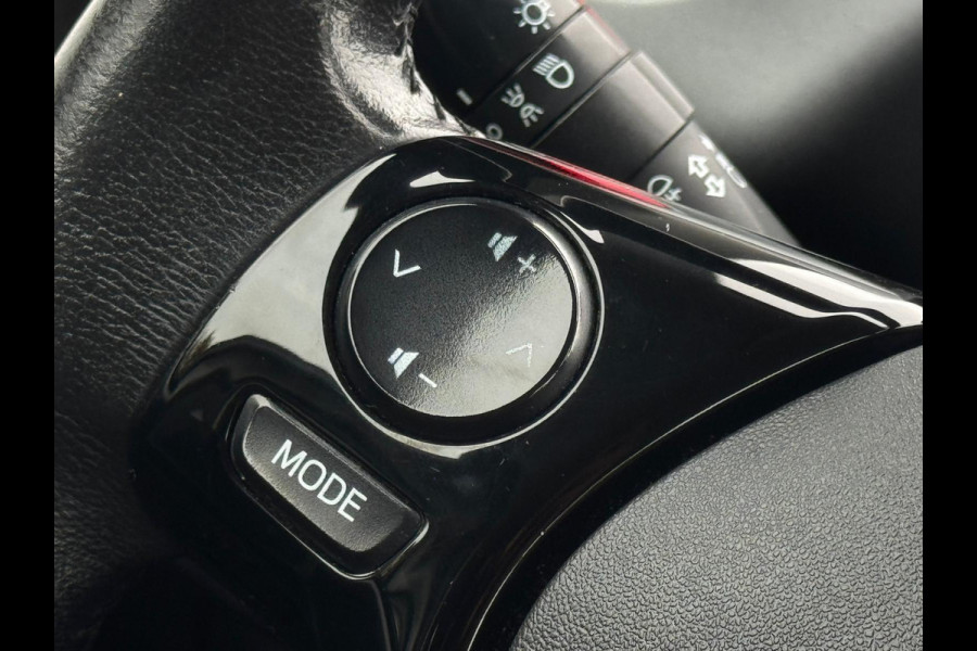 Toyota Aygo 1.0 VVT-i x-first SPORT, 1 e eigenaar, achteruitrijcamera, parelmoer, lmv, Nederlandse auto met nap Toyota Aygo 1.0 VVT-i x-first SPORT, 1 e eigenaar, achteruitrijcamera, parelmoer, lmv, Nederlandse auto met nap