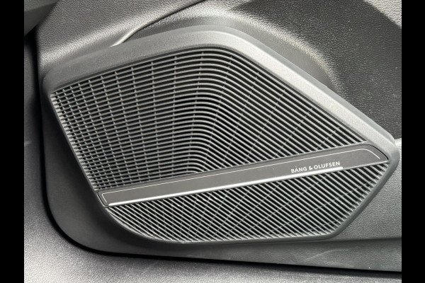 Audi Q5 Sportback 50 TFSI e Quattro S edition Competition Adaptive cruise Climate control Matrix LED Leer Panoramadak B&O Navi