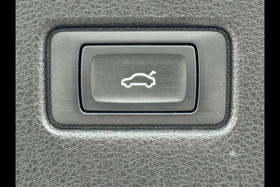 Audi Q5 Sportback 50 TFSI e Quattro S edition Competition Adaptive cruise Climate control Matrix LED Leer Panoramadak B&O Navi