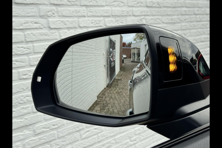 Audi Q5 Sportback 50 TFSI e Quattro S edition Competition Adaptive cruise Climate control Matrix LED Leer Panoramadak B&O Navi