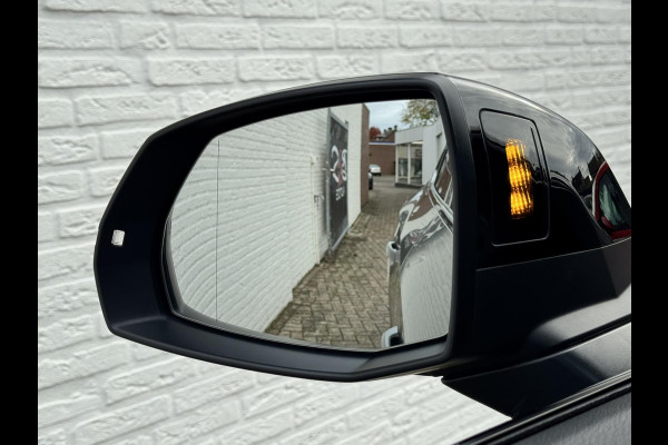 Audi Q5 Sportback 50 TFSI e Quattro S edition Competition Adaptive cruise Climate control Matrix LED Leer Panoramadak B&O Navi