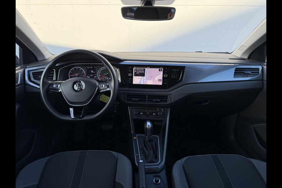 Volkswagen Polo 1.0 TSI Highline | Trekhaak | CarPlay | ACC | LED | 16 inch Volkswagen Polo 1.0 TSI Highline | Trekhaak | CarPlay | ACC | LED | 16 inch