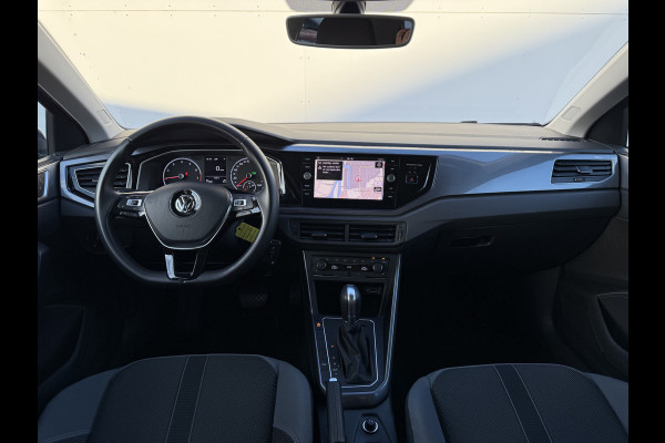 Volkswagen Polo 1.0 TSI Highline | Trekhaak | CarPlay | ACC | LED | 16 inch Volkswagen Polo 1.0 TSI Highline | Trekhaak | CarPlay | ACC | LED | 16 inch