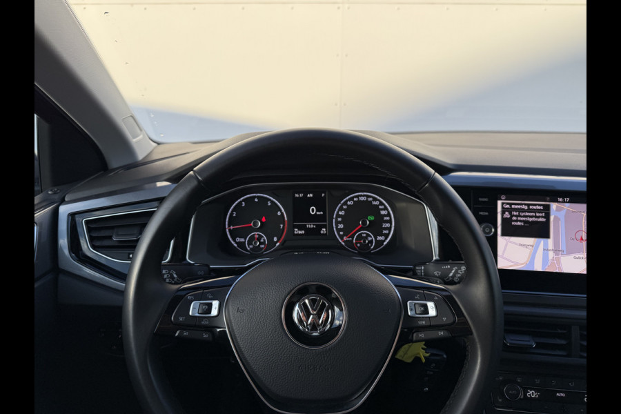 Volkswagen Polo 1.0 TSI Highline | Trekhaak | CarPlay | ACC | LED | 16 inch Volkswagen Polo 1.0 TSI Highline | Trekhaak | CarPlay | ACC | LED | 16 inch