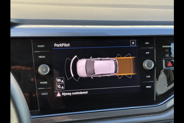Volkswagen Polo 1.0 TSI Highline | Trekhaak | CarPlay | ACC | LED | 16 inch Volkswagen Polo 1.0 TSI Highline | Trekhaak | CarPlay | ACC | LED | 16 inch
