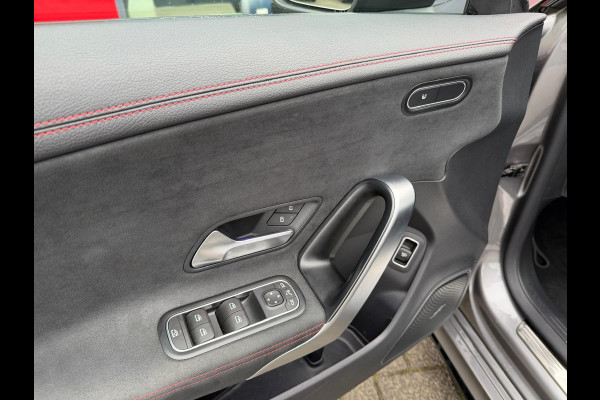 Mercedes-Benz CLA-Klasse AMG 35 4MATIC / panoramadak / facelift