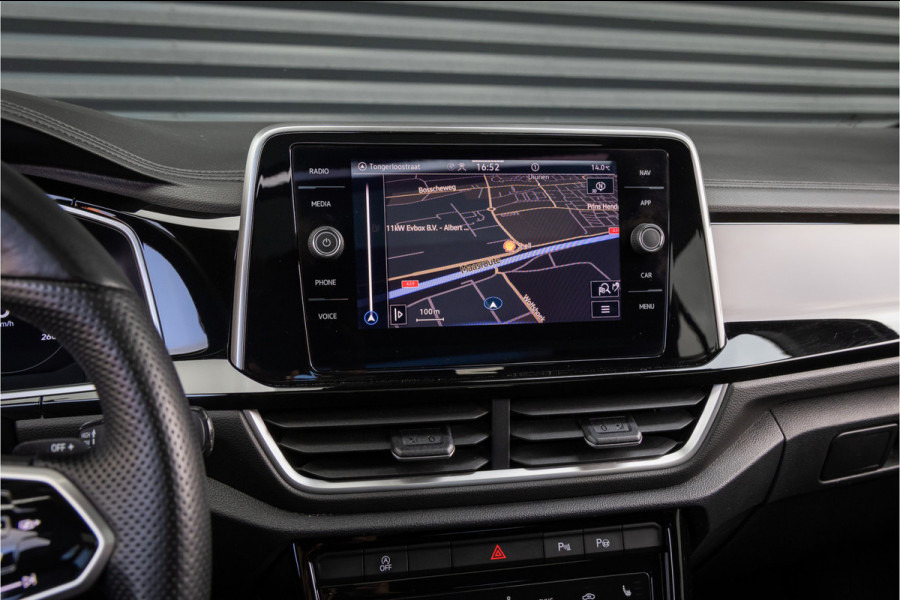 Volkswagen T-Roc 1.5 TSI R-Line -Pano-19'' Volkswagen T-Roc 1.5 TSI R-Line -Pano-19''