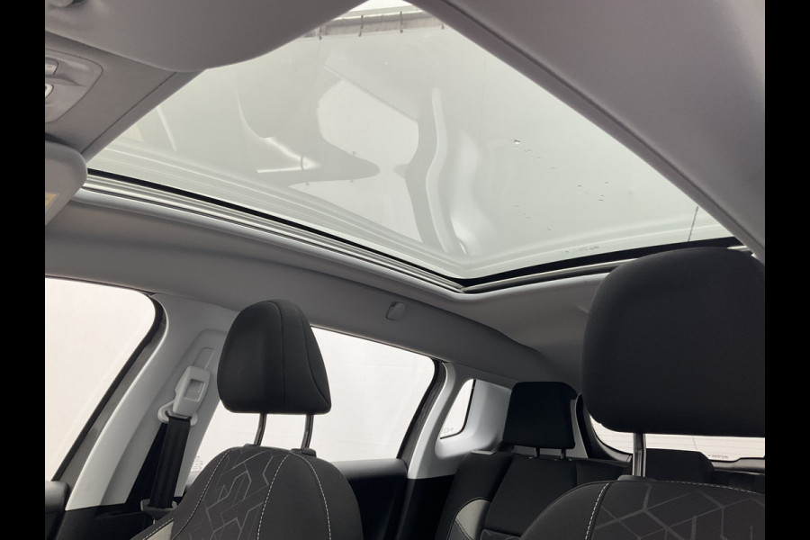 Peugeot 2008 1.2 111pk Blue Lion Clima Cruise Trekhaak Panoramadak Hoge zit Orig.NL Peugeot 2008 1.2 111pk Blue Lion Clima Cruise Trekhaak Panoramadak Hoge zit Orig.NL