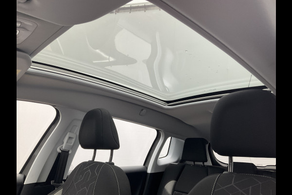 Peugeot 2008 1.2 111pk Blue Lion Clima Cruise Trekhaak Panoramadak Hoge zit Orig.NL Peugeot 2008 1.2 111pk Blue Lion Clima Cruise Trekhaak Panoramadak Hoge zit Orig.NL