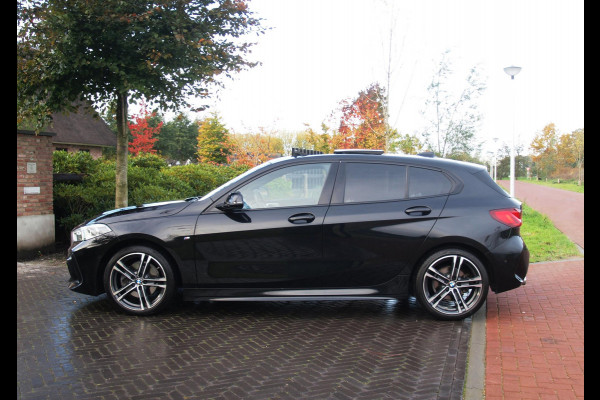 BMW 1-serie 118i Executive Edition | M Sport | Panoramadak | Camera | Schaalstoelen | Apple Carplay | Cruise Control | BMW 1-serie 118i Executive Edition | M Sport | Panoramadak | Camera | Schaalstoelen | Apple Carplay | Cruise Control |