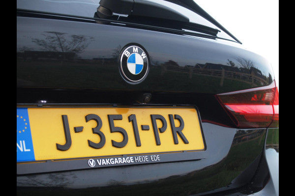 BMW 1-serie 118i Executive Edition | M Sport | Panoramadak | Camera | Schaalstoelen | Apple Carplay | Cruise Control | BMW 1-serie 118i Executive Edition | M Sport | Panoramadak | Camera | Schaalstoelen | Apple Carplay | Cruise Control |