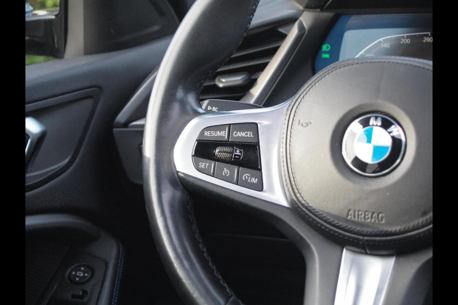 BMW 1-serie 118i Executive Edition | M Sport | Panoramadak | Camera | Schaalstoelen | Apple Carplay | Cruise Control | BMW 1-serie 118i Executive Edition | M Sport | Panoramadak | Camera | Schaalstoelen | Apple Carplay | Cruise Control |