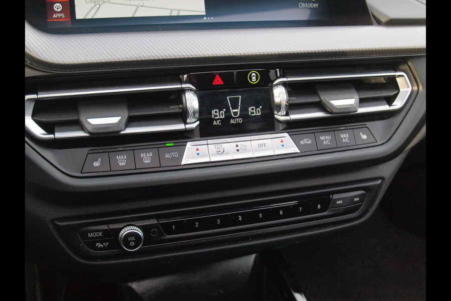 BMW 1-serie 118i Executive Edition | M Sport | Panoramadak | Camera | Schaalstoelen | Apple Carplay | Cruise Control | BMW 1-serie 118i Executive Edition | M Sport | Panoramadak | Camera | Schaalstoelen | Apple Carplay | Cruise Control |