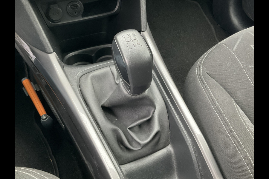 Peugeot 2008 1.2 111pk Blue Lion Clima Cruise Trekhaak Panoramadak Hoge zit Orig.NL Peugeot 2008 1.2 111pk Blue Lion Clima Cruise Trekhaak Panoramadak Hoge zit Orig.NL