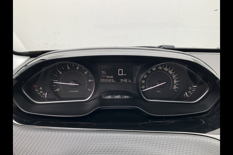 Peugeot 2008 1.2 111pk Blue Lion Clima Cruise Trekhaak Panoramadak Hoge zit Orig.NL Peugeot 2008 1.2 111pk Blue Lion Clima Cruise Trekhaak Panoramadak Hoge zit Orig.NL