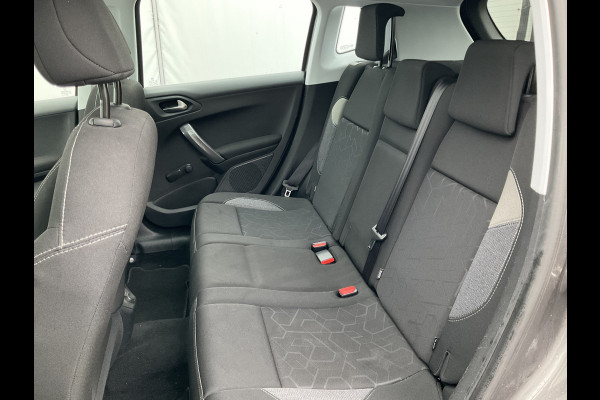 Peugeot 2008 1.2 111pk Blue Lion Clima Cruise Trekhaak Panoramadak Hoge zit Orig.NL Peugeot 2008 1.2 111pk Blue Lion Clima Cruise Trekhaak Panoramadak Hoge zit Orig.NL