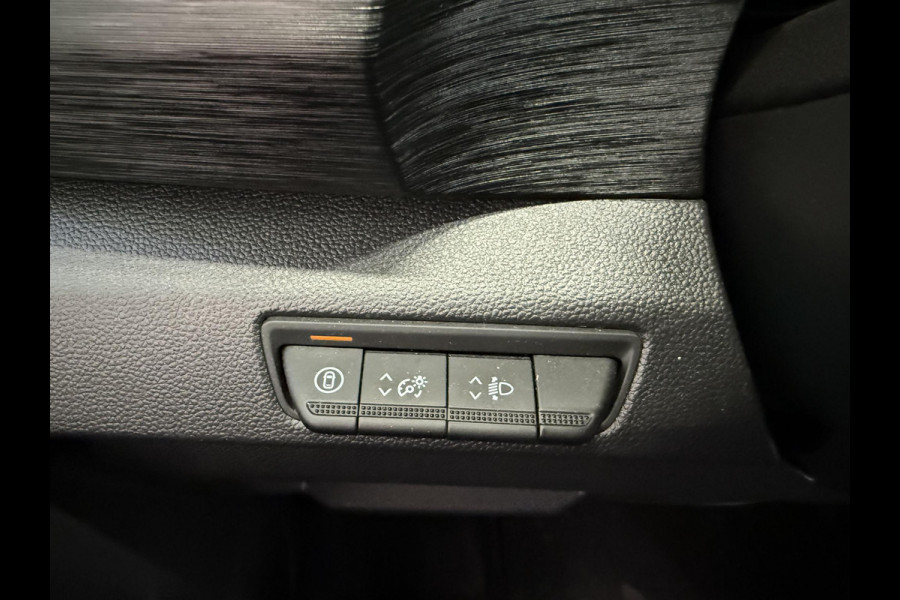 Renault Trafic 2.0 Blue dC1 150 EDC T29 L2H1 Extra Dubbele Cabine Navigatie Airco Lichtmetalen velgen Betimmering Trekhaak Camera Parkeer sensoren Dab