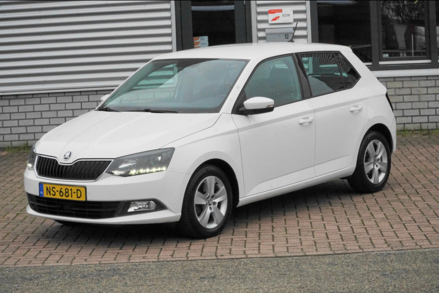 Škoda Fabia 1.2 TSI Style NAVI TREKHAAK 1EIG. Škoda Fabia 1.2 TSI Style NAVI TREKHAAK 1EIG.