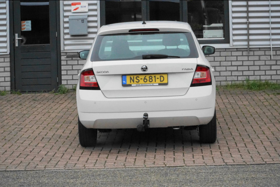 Škoda Fabia 1.2 TSI Style NAVI TREKHAAK 1EIG. Škoda Fabia 1.2 TSI Style NAVI TREKHAAK 1EIG.