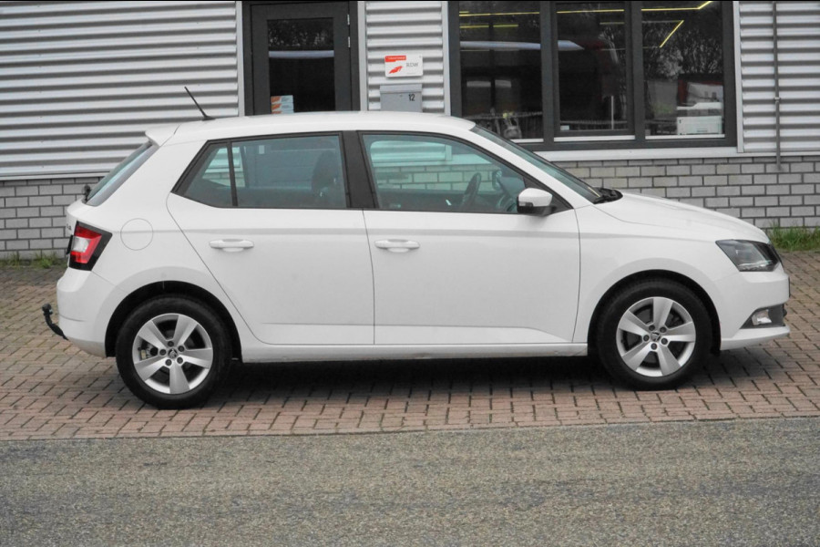 Škoda Fabia 1.2 TSI Style NAVI TREKHAAK 1EIG. Škoda Fabia 1.2 TSI Style NAVI TREKHAAK 1EIG.