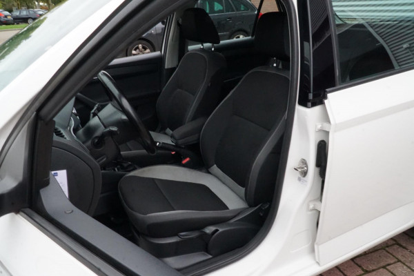 Škoda Fabia 1.2 TSI Style NAVI TREKHAAK 1EIG. Škoda Fabia 1.2 TSI Style NAVI TREKHAAK 1EIG.