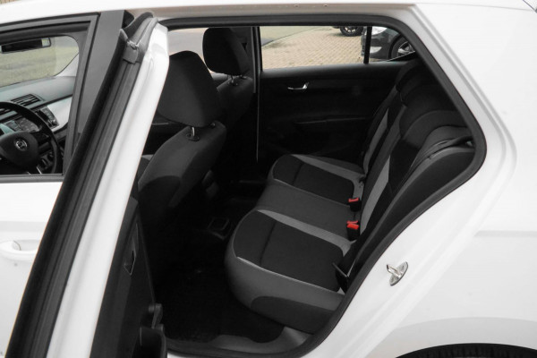 Škoda Fabia 1.2 TSI Style NAVI TREKHAAK 1EIG. Škoda Fabia 1.2 TSI Style NAVI TREKHAAK 1EIG.