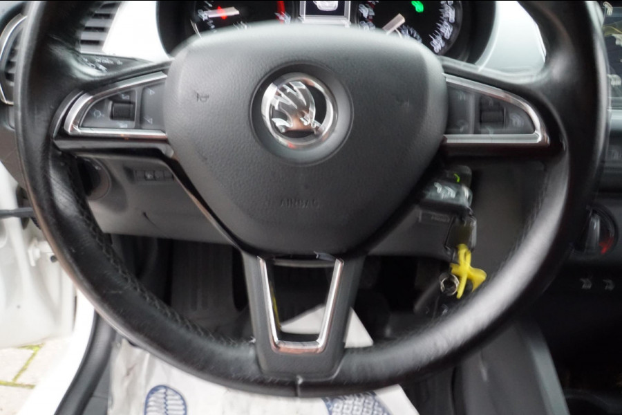 Škoda Fabia 1.2 TSI Style NAVI TREKHAAK 1EIG. Škoda Fabia 1.2 TSI Style NAVI TREKHAAK 1EIG.