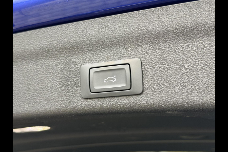 Audi A6 Avant 40 TFSI S edition Competition Automaat | Panoramadak | Trekhaak elektrisch uitklapbaar | Stoelverwarming | Afgevlakt stuur Audi A6 Avant 40 TFSI S edition Competition Automaat | Panoramadak | Trekhaak elektrisch uitklapbaar | Stoelverwarming | Afgevlakt stuur