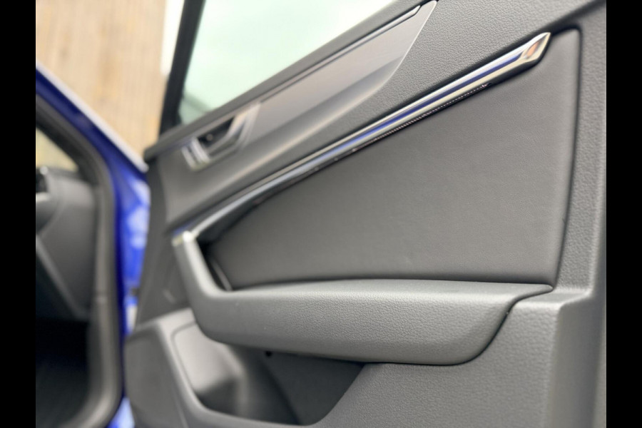 Audi A6 Avant 40 TFSI S edition Competition Automaat | Panoramadak | Trekhaak elektrisch uitklapbaar | Stoelverwarming | Afgevlakt stuur Audi A6 Avant 40 TFSI S edition Competition Automaat | Panoramadak | Trekhaak elektrisch uitklapbaar | Stoelverwarming | Afgevlakt stuur