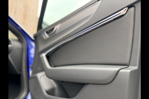 Audi A6 Avant 40 TFSI S edition Competition Automaat | Panoramadak | Trekhaak elektrisch uitklapbaar | Stoelverwarming | Afgevlakt stuur Audi A6 Avant 40 TFSI S edition Competition Automaat | Panoramadak | Trekhaak elektrisch uitklapbaar | Stoelverwarming | Afgevlakt stuur