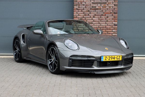 Porsche 911 992 Cabrio 3.8 Turbo S | Keramisch | Vierwielbesturing | Burmester High End | Adaptive Cruise Control | Liftsysteem | Sport Chrono | 18-wegs Memory | PASM | Sportuitlaat |