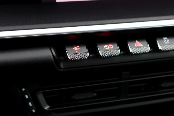 Porsche 911 992 Cabrio 3.8 Turbo S | Keramisch | Vierwielbesturing | Burmester High End | Adaptive Cruise Control | Liftsysteem | Sport Chrono | 18-wegs Memory | PASM | Sportuitlaat |