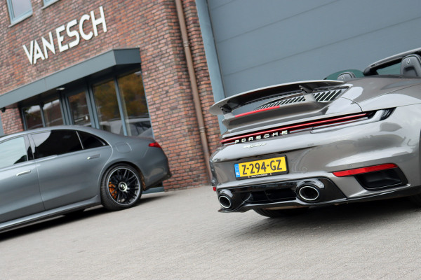 Porsche 911 992 Cabrio 3.8 Turbo S | Keramisch | Vierwielbesturing | Burmester High End | Adaptive Cruise Control | Liftsysteem | Sport Chrono | 18-wegs Memory | PASM | Sportuitlaat |