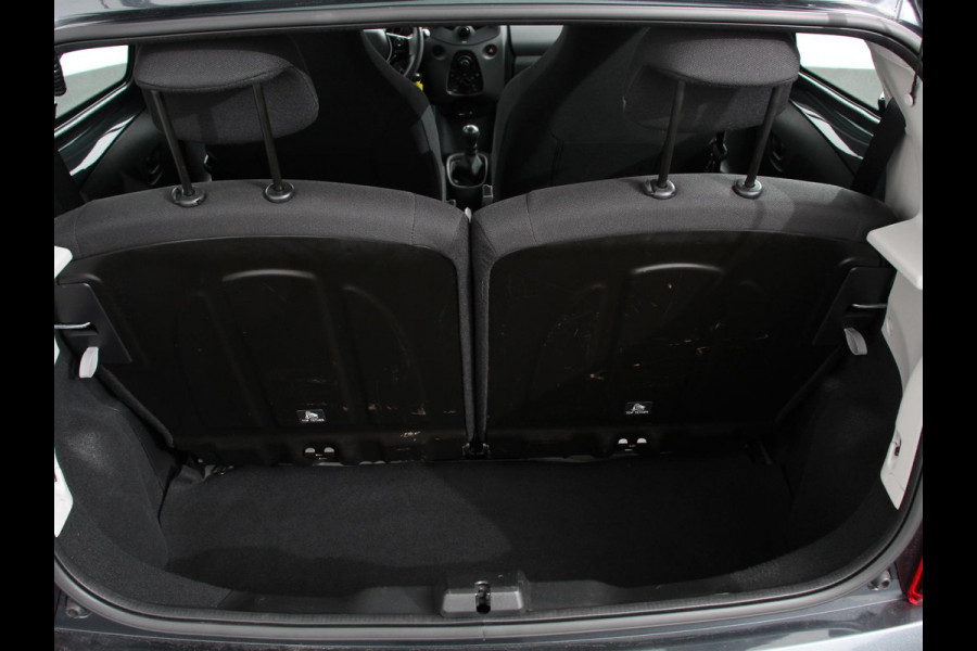 Peugeot 108 1.0 e-VTi Active | Airco | Bluetooth | Led | DAB | 5 deurs Peugeot 108 1.0 e-VTi Active | Airco | Bluetooth | Led | DAB | 5 deurs