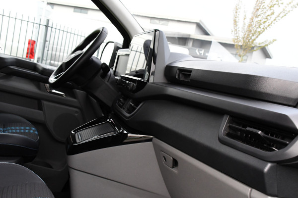 Ford Transit Custom 320 2.0 TDCI L2H1 Sport DC Black Edition Virtual, Adaptieve Cruise, Carplay, LED, 2 x Schuifdeur, 170pk, Stoelverwarming, Sensoren, BOM VOL! Ford Transit Custom 320 2.0 TDCI L2H1 Sport DC Black Edition Virtual, Adaptieve Cruise, Carplay, LED, 2 x Schuifdeur, 170pk, Stoelverwarming, Sensoren, BOM VOL!