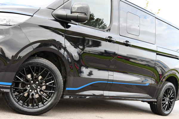 Ford Transit Custom 320 2.0 TDCI L2H1 Sport DC Black Edition Virtual, Adaptieve Cruise, Carplay, LED, 2 x Schuifdeur, 170pk, Stoelverwarming, Sensoren, BOM VOL! Ford Transit Custom 320 2.0 TDCI L2H1 Sport DC Black Edition Virtual, Adaptieve Cruise, Carplay, LED, 2 x Schuifdeur, 170pk, Stoelverwarming, Sensoren, BOM VOL!