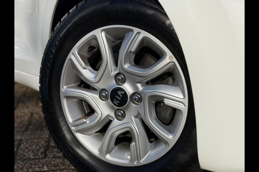 Kia Picanto 1.0 CVVT ComfortPlusLine Navigator 2018 AIRCO Kia Picanto 1.0 CVVT ComfortPlusLine Navigator 2018 AIRCO