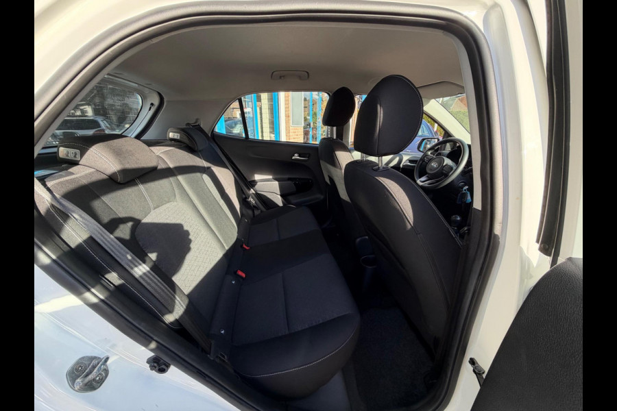 Kia Picanto 1.0 CVVT ComfortPlusLine Navigator 2018 AIRCO Kia Picanto 1.0 CVVT ComfortPlusLine Navigator 2018 AIRCO