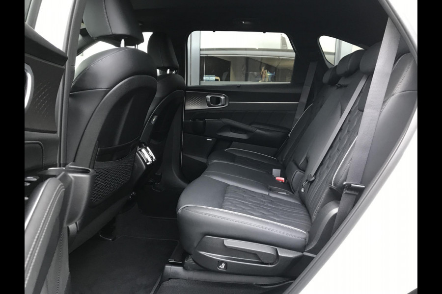 Kia Sorento 1.6 Plug-in 4WD ExecutiveLine 7pers. 1500KG Trekg. Kia Sorento 1.6 Plug-in 4WD ExecutiveLine 7pers. 1500KG Trekg.