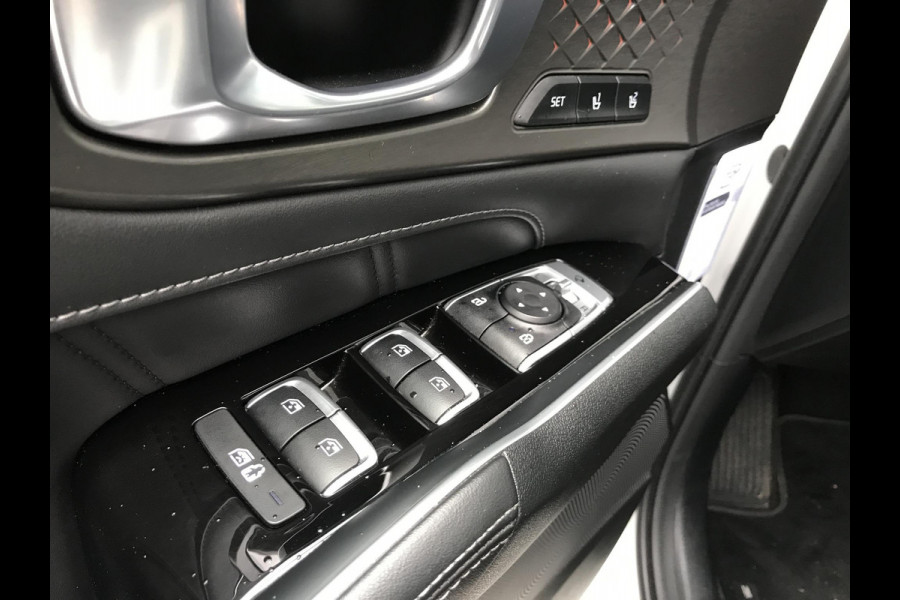 Kia Sorento 1.6 Plug-in 4WD ExecutiveLine 7pers. 1500KG Trekg. Kia Sorento 1.6 Plug-in 4WD ExecutiveLine 7pers. 1500KG Trekg.