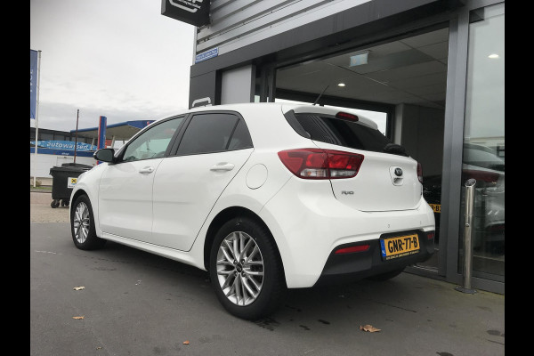 Kia Rio 1.0 DynamicLine 100pk zeer lage km Kia Rio 1.0 DynamicLine 100pk zeer lage km