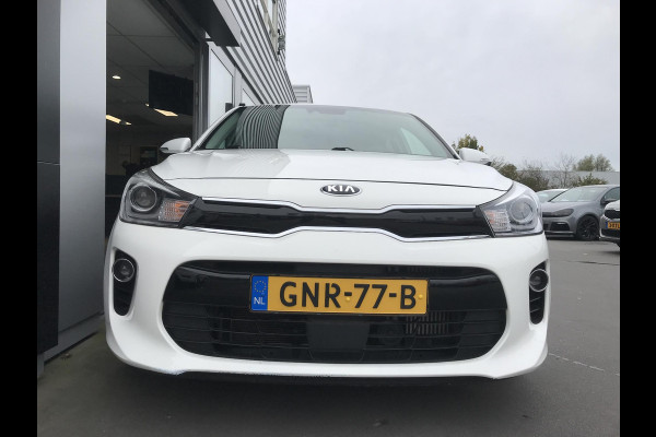 Kia Rio 1.0 DynamicLine 100pk zeer lage km Kia Rio 1.0 DynamicLine 100pk zeer lage km