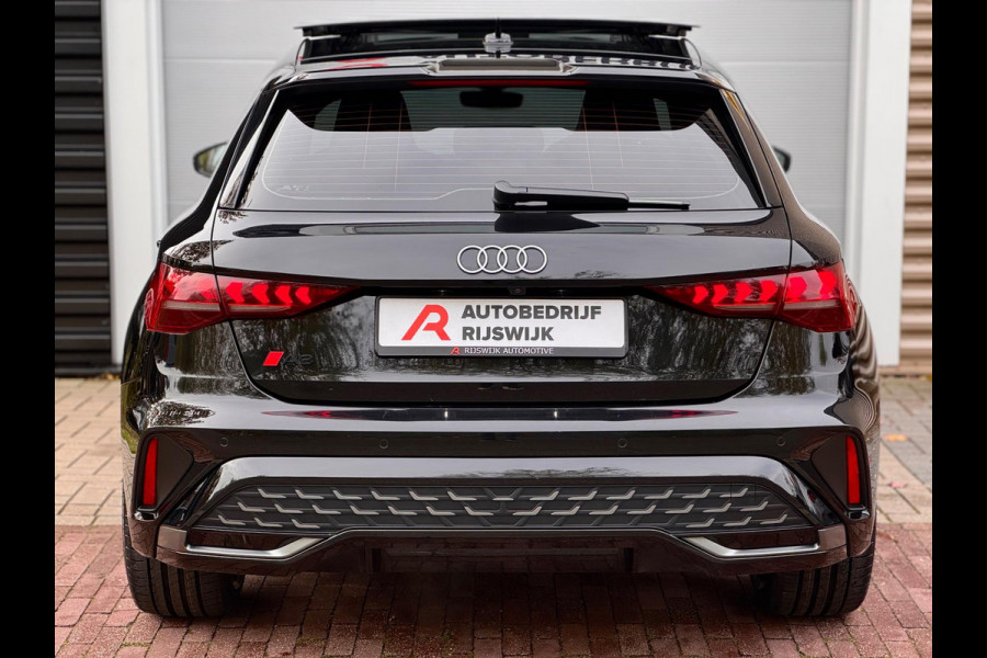 Audi A3 Sportback 35 TFSI S edition Pano/Sonos/Matrix/Blindspot Audi A3 Sportback 35 TFSI S edition Pano/Sonos/Matrix/Blindspot